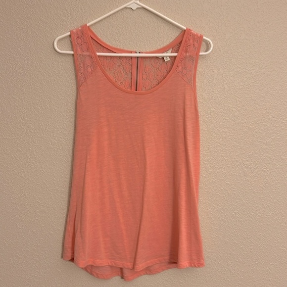Sonoma Tops - Women’s coral tank top size medium.